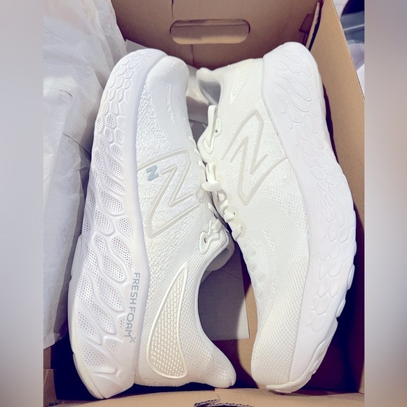 S76. NWT New Balance Men's Fresh Foam X 1080 V12 Running Shoe 13EE - Picture 2 of 5